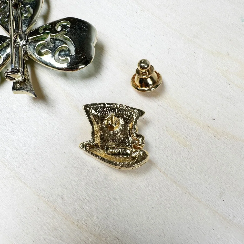 St Patricks Day Brooch Set of 2 Clover Shamrock‎ Hat Avon Pin Patty's